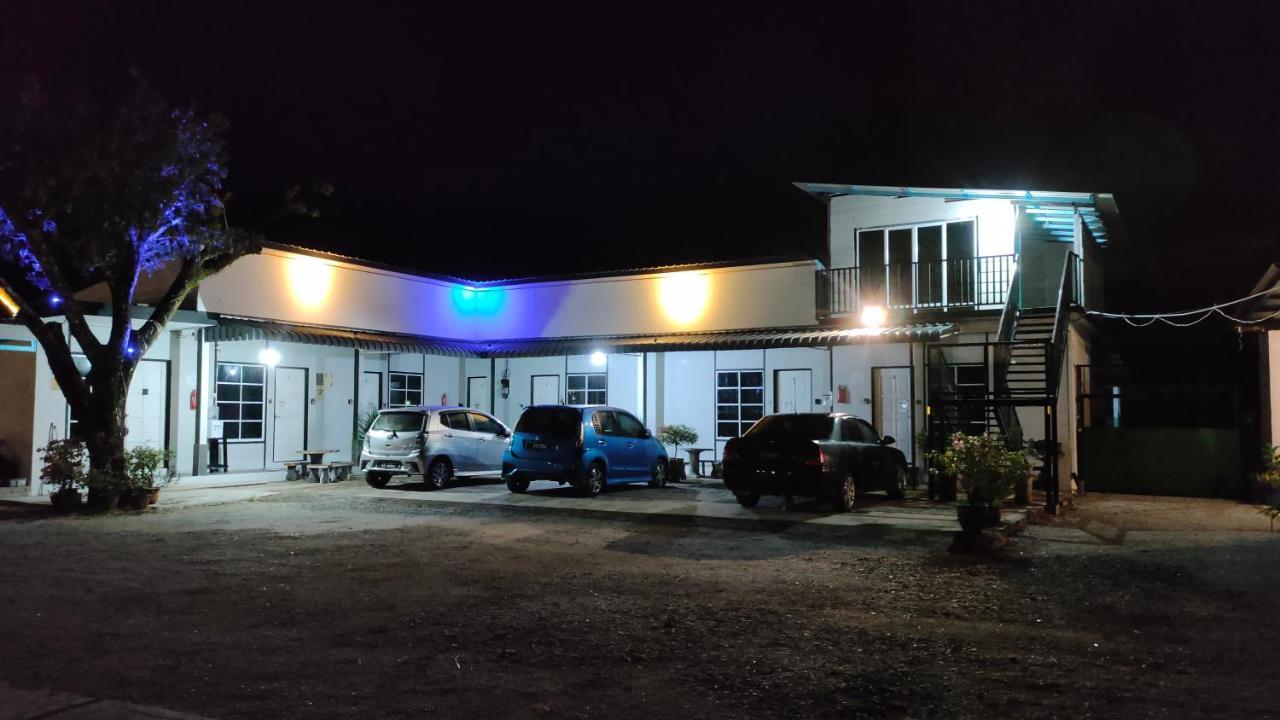 Aleesa Roomstay 파시르푸테 외부 사진