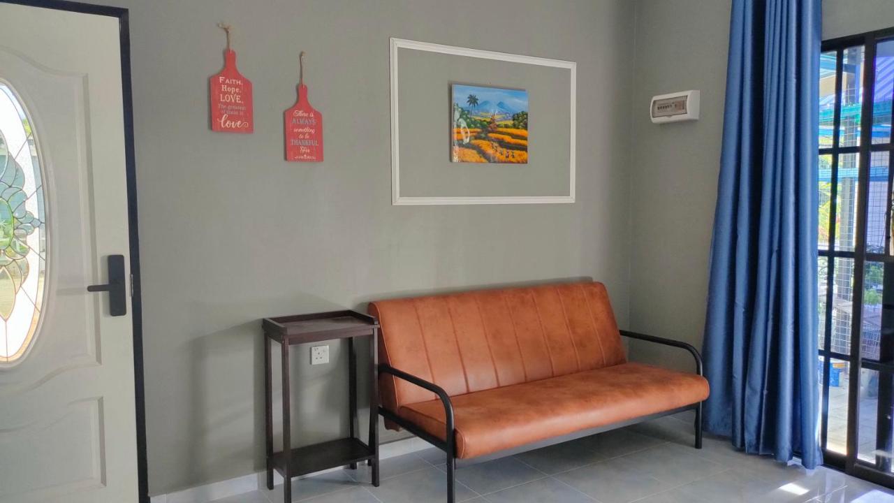 Aleesa Roomstay 파시르푸테 외부 사진
