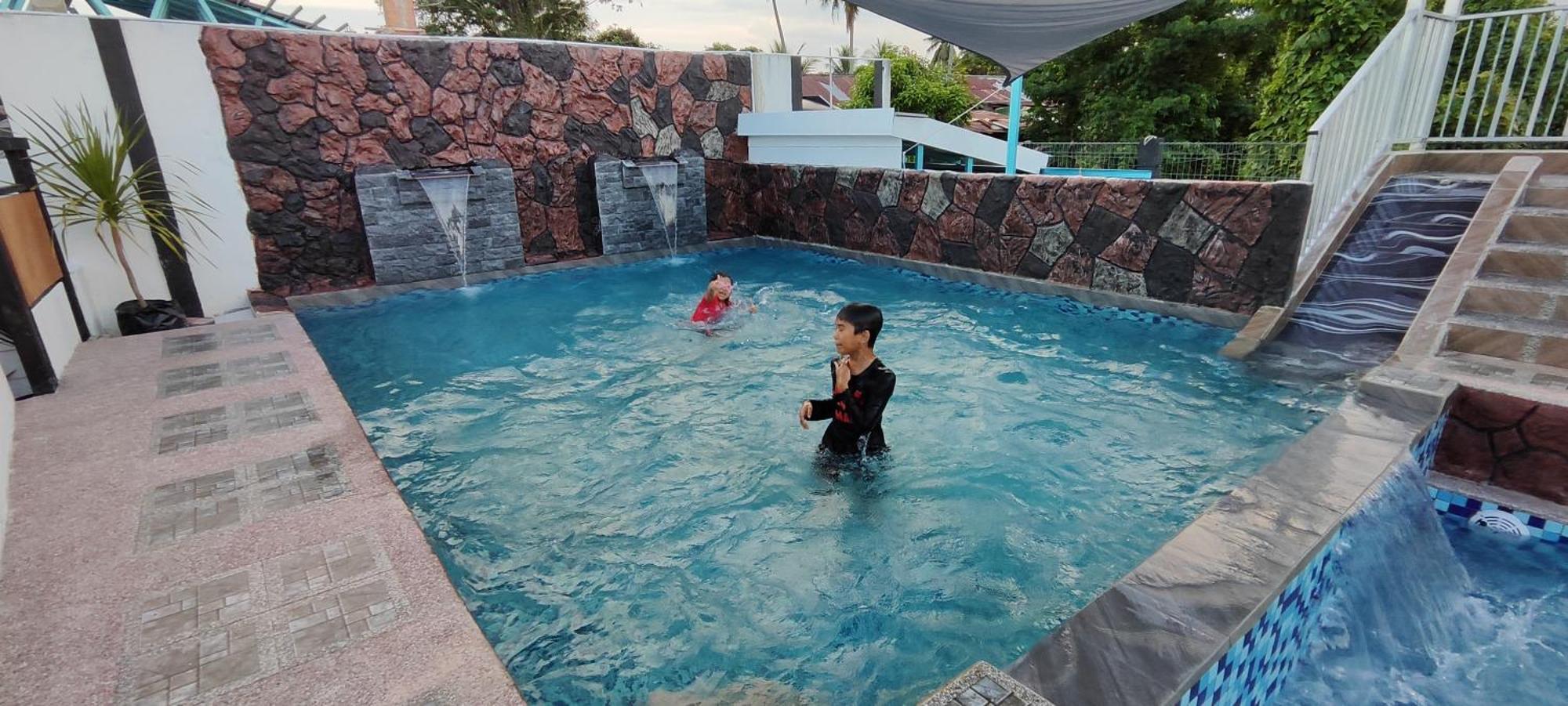 Aleesa Roomstay 파시르푸테 외부 사진